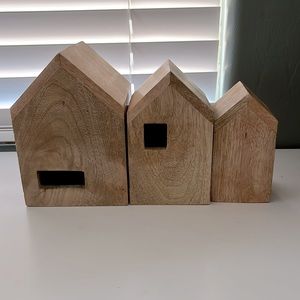 **set of 3** Nesting wooden Houses